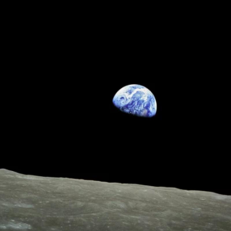 La Terra vista dalla Luna. Letture femministe di fantascienza scritta da uomini