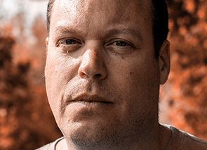 Lavie Tidhar